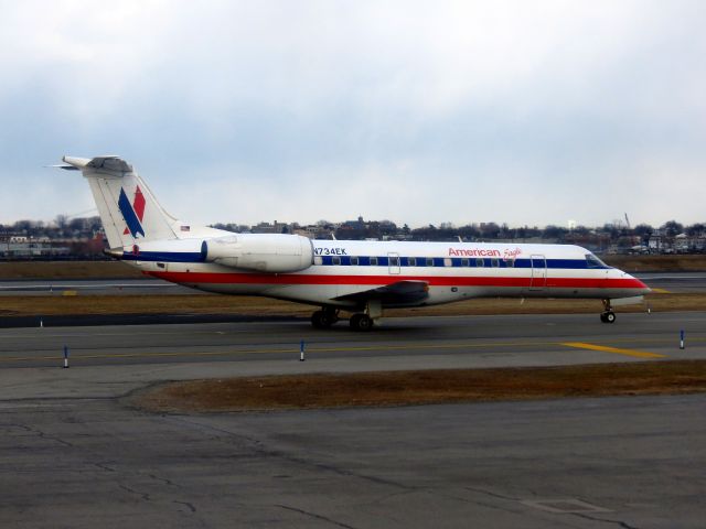 Embraer ERJ-135 (N734EK)