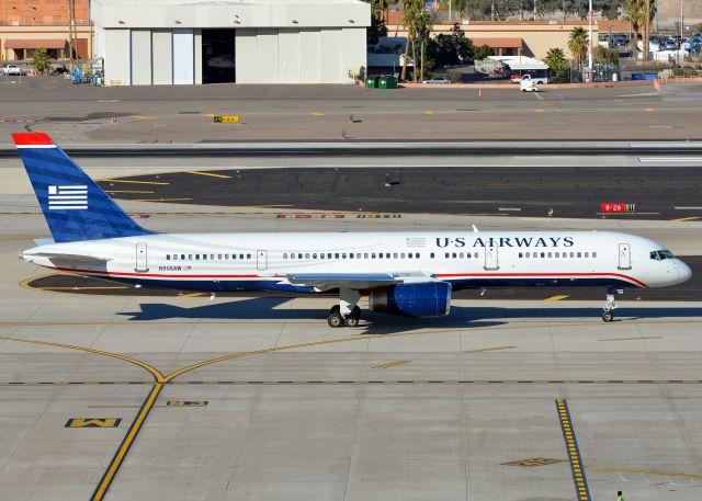 Boeing 757-200 (N906AW)