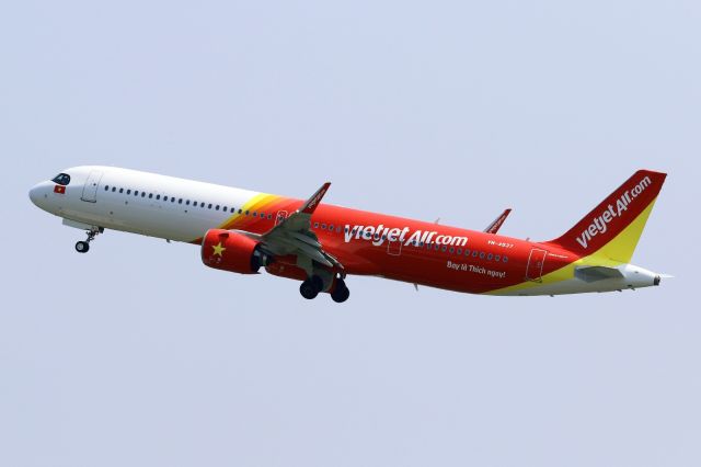 Airbus A321neo (VN-A537)