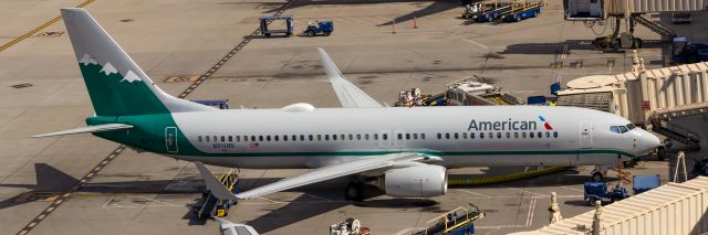 Boeing 737-800 (N916NN) - American Airlines 737-800 in Reno Air retro livery parked at PHX on 8/20/22. Taken with a Canon 850D and Rokinon 135mm f/2 manual focus lens.