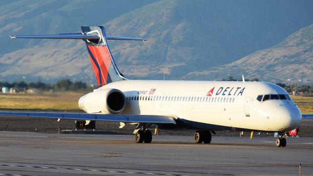 Boeing 717-200 (N899AT)