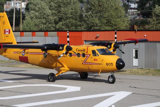 De Havilland Canada Twin Otter (13-8805)