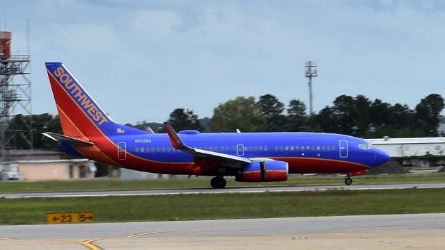 Boeing 737-700 (N733SA) - Reverse thrust on arrival on RWY 23. Taken April 14 2019