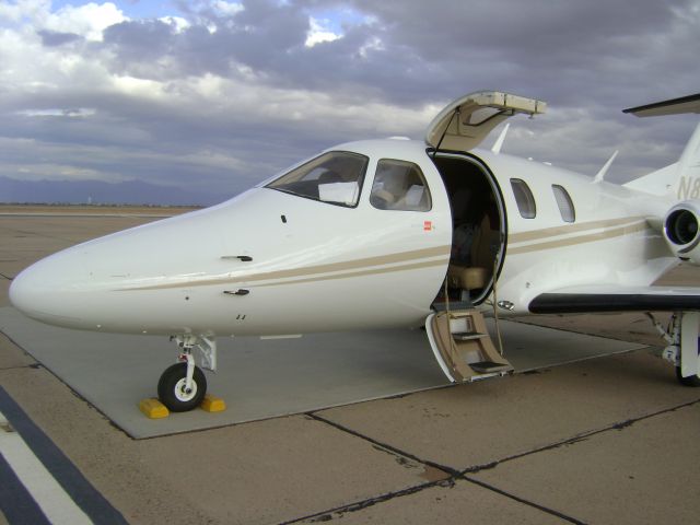 Eclipse 500 (N888DZ)