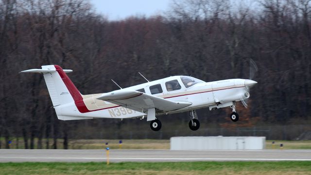 Piper Lance 2 (N39673) - Departing Runway 8