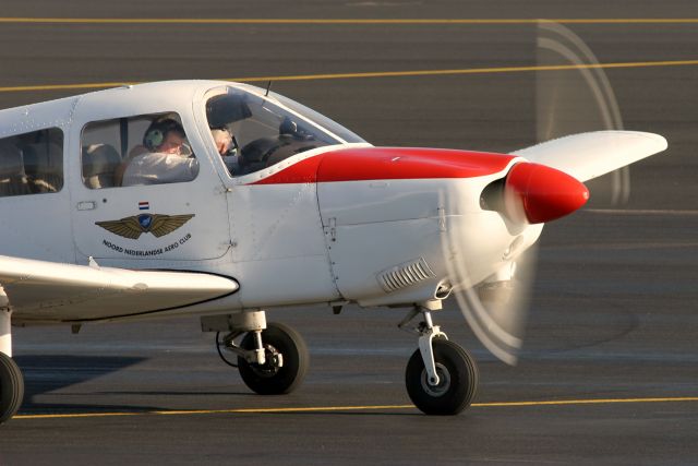 Piper Cherokee (PH-TGF)