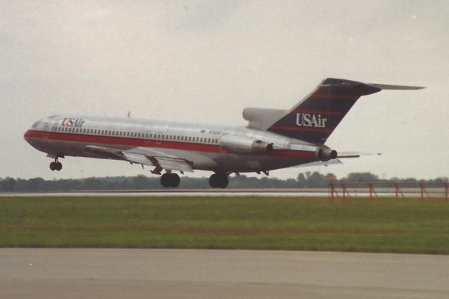 BOEING 727-200 (N762US) - 23-L. Early 90's. Scanned from a print.