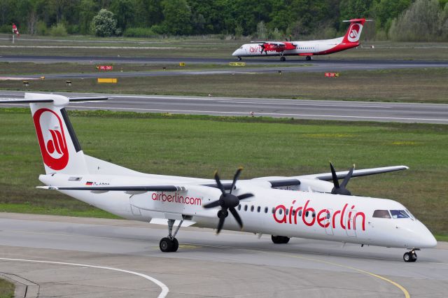 de Havilland Dash 8-400 (D-ABQQ)