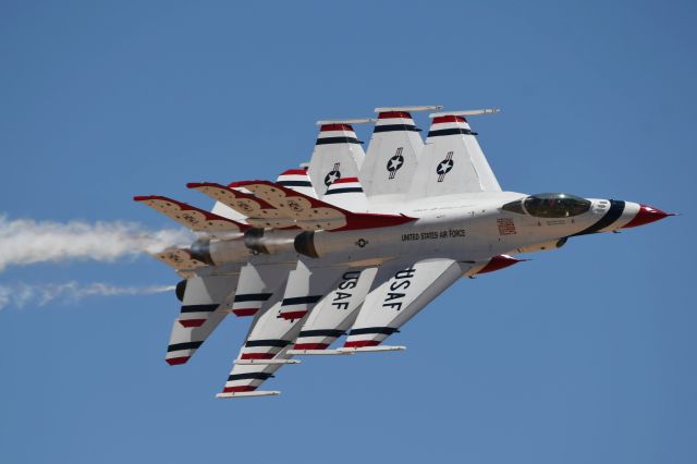 Lockheed F-16 Fighting Falcon (92-3881)