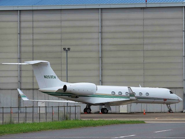 Gulfstream Aerospace Gulfstream V (N253CM) - I took this picture on Jun 19, 2018.