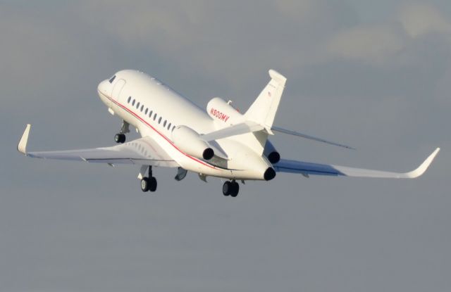 Dassault Falcon 900 (N900MV)