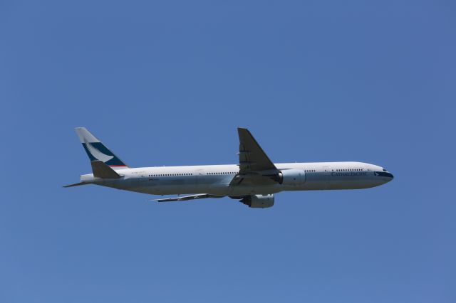 BOEING 777-300 (B-HNG)