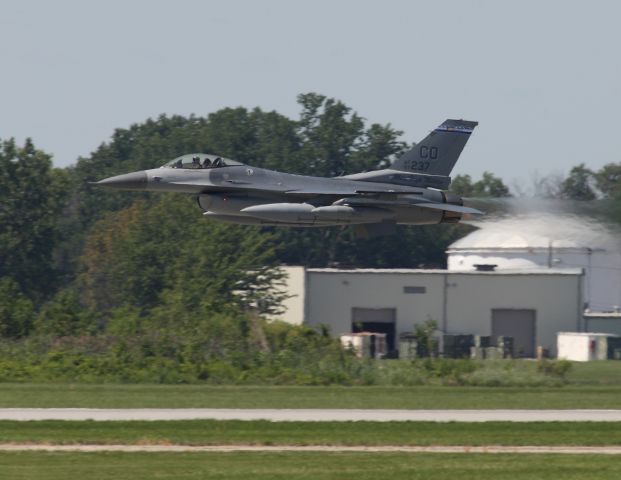 Lockheed F-16 Fighting Falcon (AFR237) - Burning some gas!