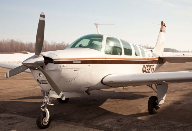 Beechcraft Bonanza (36) (N4587S)