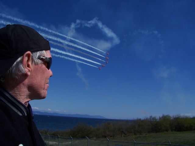 — — - I am always "Heart Broken" when Our Canadian Snowbirds Airobatic Team finnishes their anual 2-week practice sessions at CFB Comox every spring    The Pilots feel the same way !!!