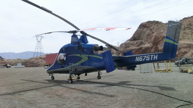 N675TH — - Kaman 1200 twin rotor helicopter being used at a construction site near Hoover Dam near Boulder City Nevada