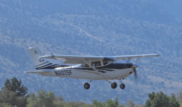 Cessna Skylane RG (N6025F)