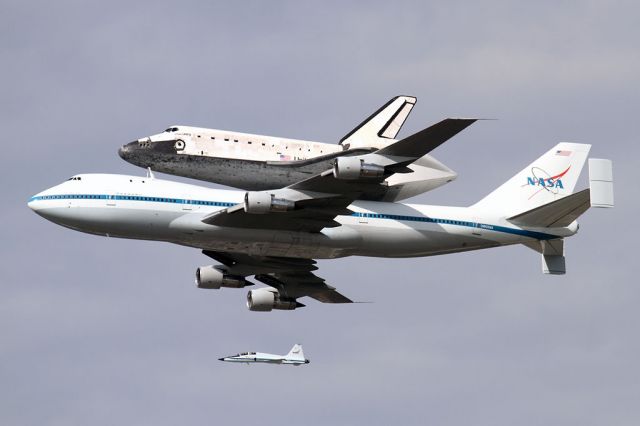 Boeing Shuttle Carrier (N905NA) - East Potomac Park (Washington, D.C.) - 17 APR 2012br /br /NASA's Shuttle Carrier Aircraft 905 (N905NA) carrying Space Shuttle Discovery in the skies over Washington, D.C. for Discovery's final destination at the Smithsonian Museum adjacent Washington Dulles International Airport.