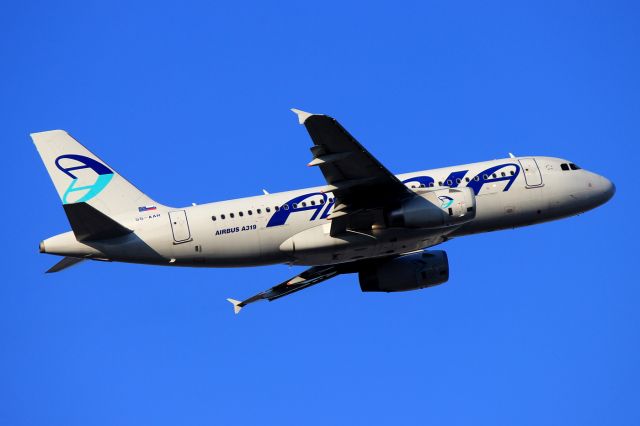 Airbus A319 (S5-AAR)