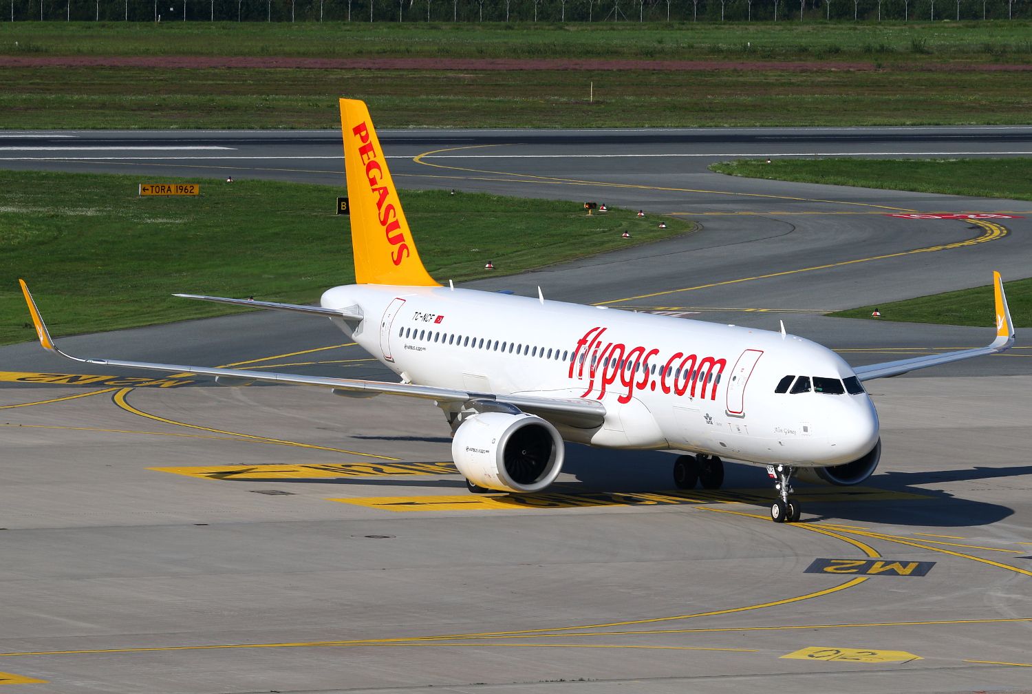Airbus A320neo (TC-NCF)