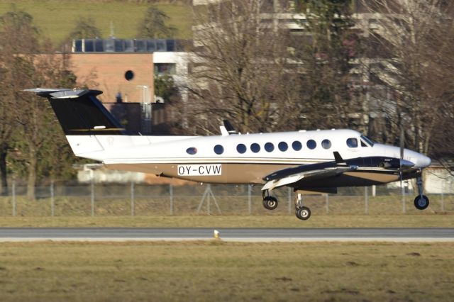 Beechcraft Super King Air 350 (OY-CVW)