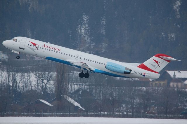 Fokker 100 (OE-LVB)