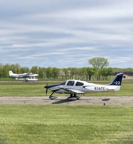 Cirrus SR-22 (N56TC)