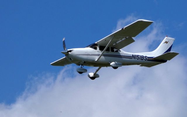 Cessna Skylane (N151BS) - On final is this 2001 Cessna Skylane 182S celebrating the "Wings and Wheels" event in the Summer of 2019.