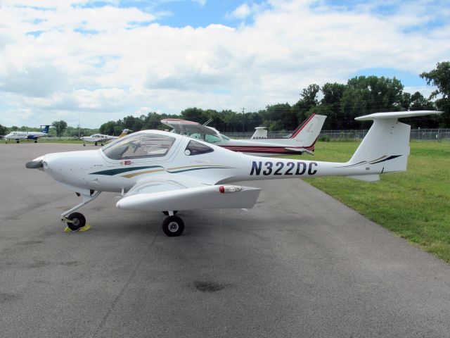 Diamond DA-20 (N322DC)