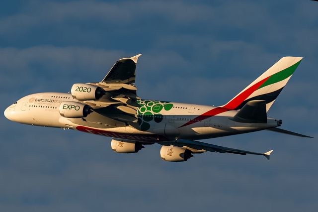 Airbus A380-800 (A6-EOJ)