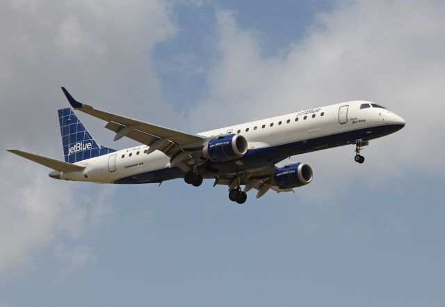 Embraer ERJ-190 (N178JB)