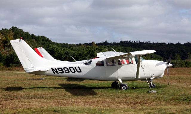 Cessna Centurion (N990U)