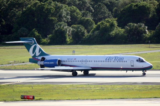 Boeing 717-200 (N971AT)