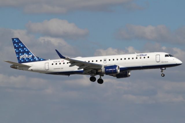 Embraer ERJ-190 (N316JB)