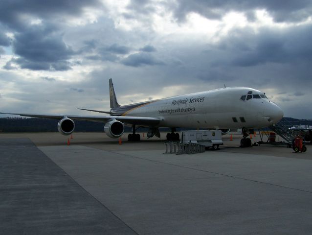 McDonnell Douglas DC-8-60 (N840UP)