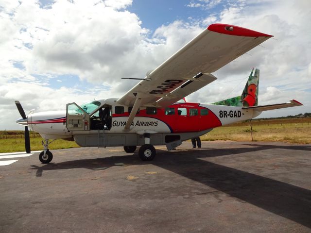 Cessna Caravan (8R-GAD)