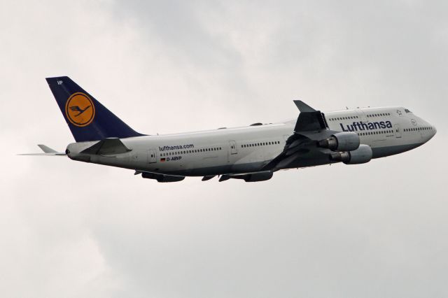 Boeing 747-400 (D-ABVP)