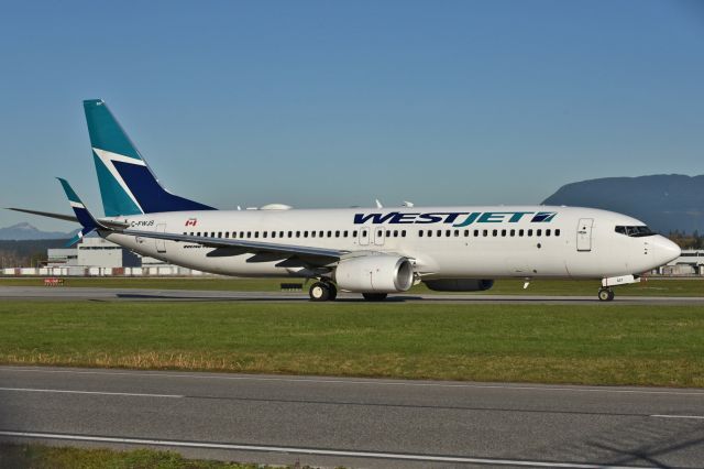Boeing 737-800 (C-FWJS)