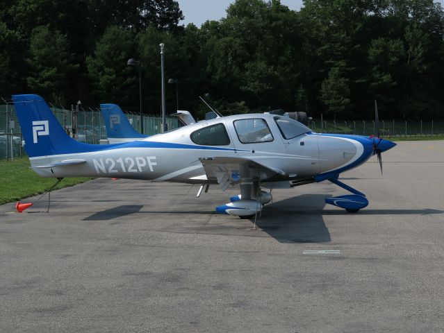 Cirrus SR-22 (N212PF) - 2 July 2015.