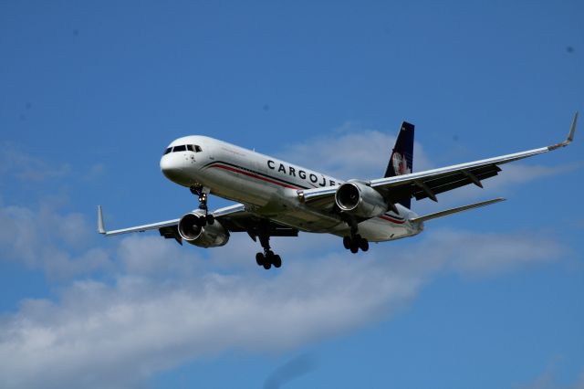 Boeing 757-200 (C-FCJF)