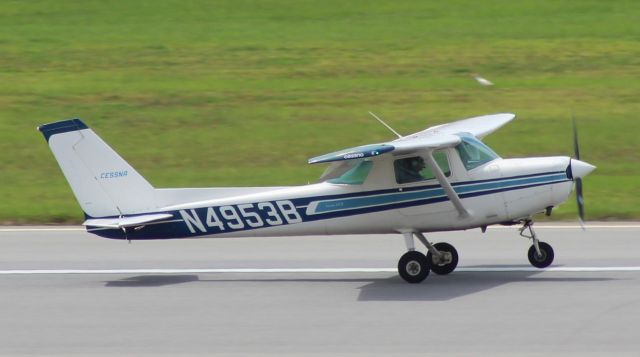 Cessna 152 (N4953B)