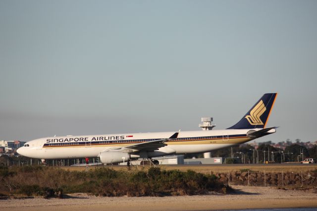 Airbus A330-300 (9V-STK)