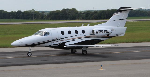 Beechcraft Premier 1 (N991ML) - A Hawker Beechcraft 390 Premiere 1 taxiing past at Carl T. Jones Field, Huntsville International Airport, AL - August 23, 2017.