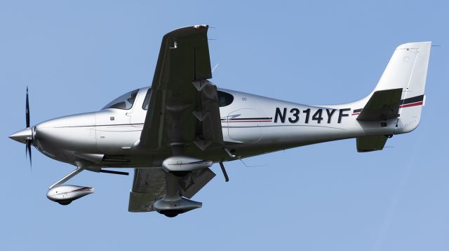 Cirrus SR-20 (N314YF)