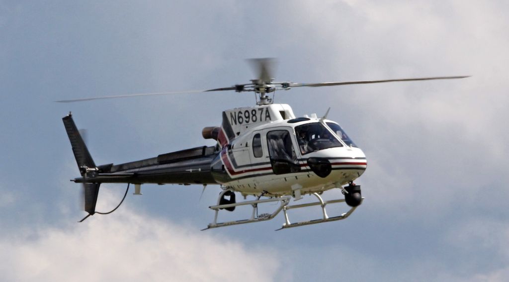 Eurocopter AS-350 AStar (N6987A) - Falcon Field-Atlanta regional Airport. Peachtree City, Ga.