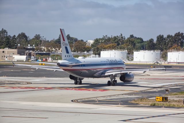 Airbus A320 (N475UA) - SPOTTED AT KSNA ON 3-6-2020