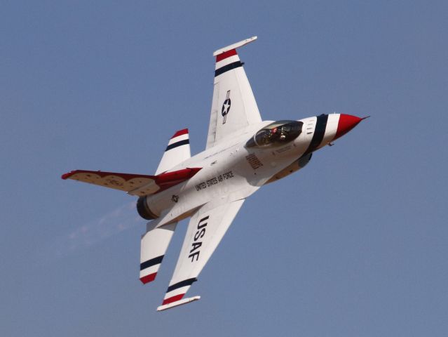 Lockheed F-16 Fighting Falcon — - Thunderbirds Opposing Solo # 6 Maj. Matt Kimmel bears down on the show line in full afterburner for the "sneak" pass. br /br /California Capital Airshow - 09/22/2018