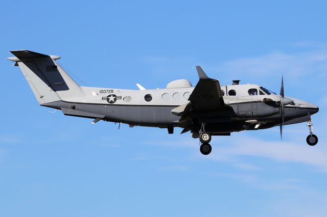 10-0728 — - USAF - Hawker Beechcraft MC-12W Huron (100728) - lands at Bob Hope Airport in Burbank, California.