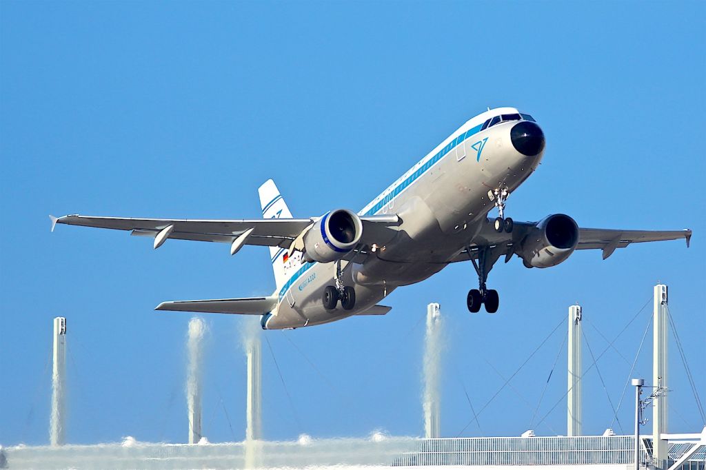 Airbus A320 (D-AICA)