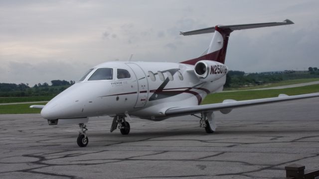 Embraer Phenom 100 (N250YB)